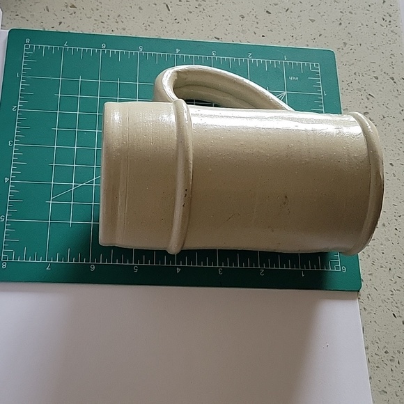 Williamsburg Pottery Salt Glaze Mug. Color Beige. Blue Leaf Design - Picture 11 of 12